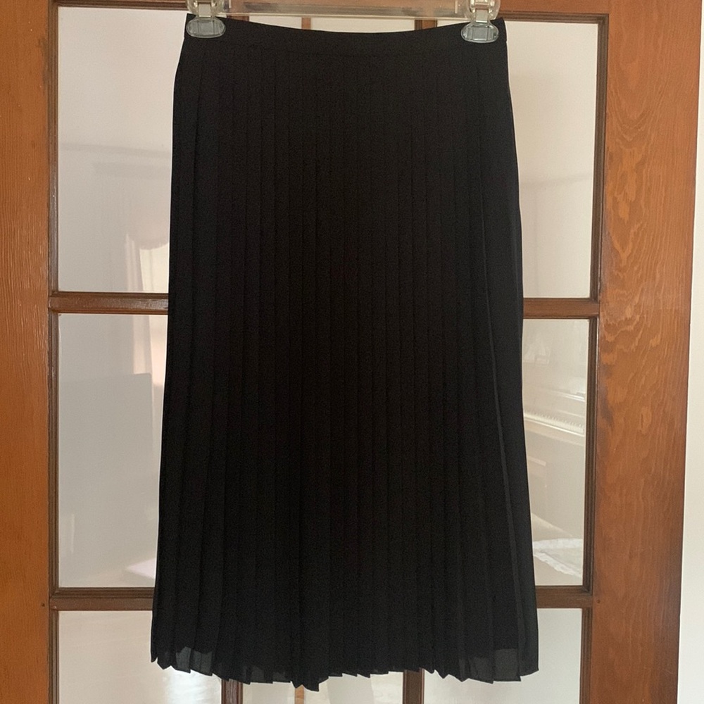 J Crew Black Pleated Skirt - Size 4